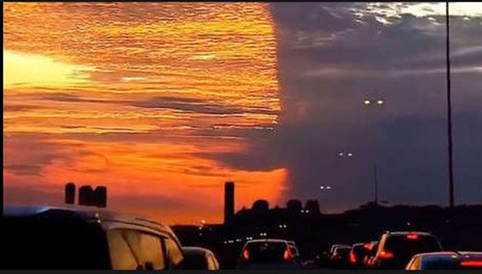 ¡IMPRESIONANTE! Cielo de Florida se ‘divide’ en dos y ofrece un espectacular efecto visual (VIDEO)