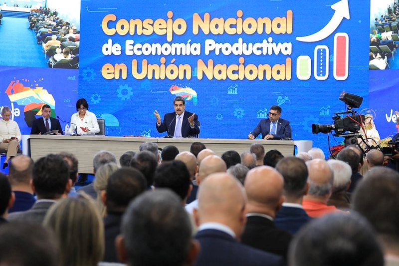 Maduro asevera que la economía creció en los últimos 9 trimestres