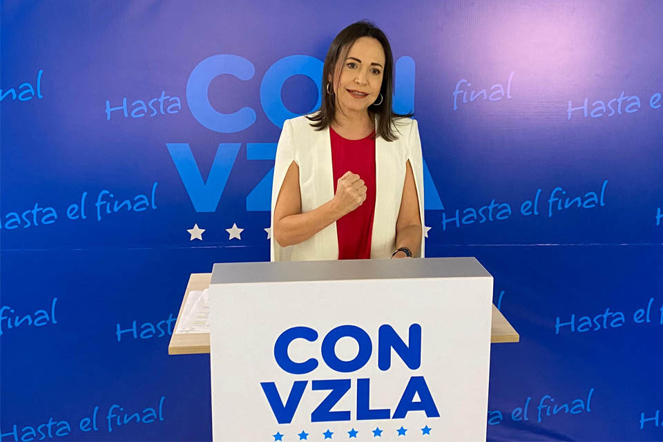 María Corina pide suspender el referéndum por el Esequibo porque puede afectar la defensa ante la CIJ