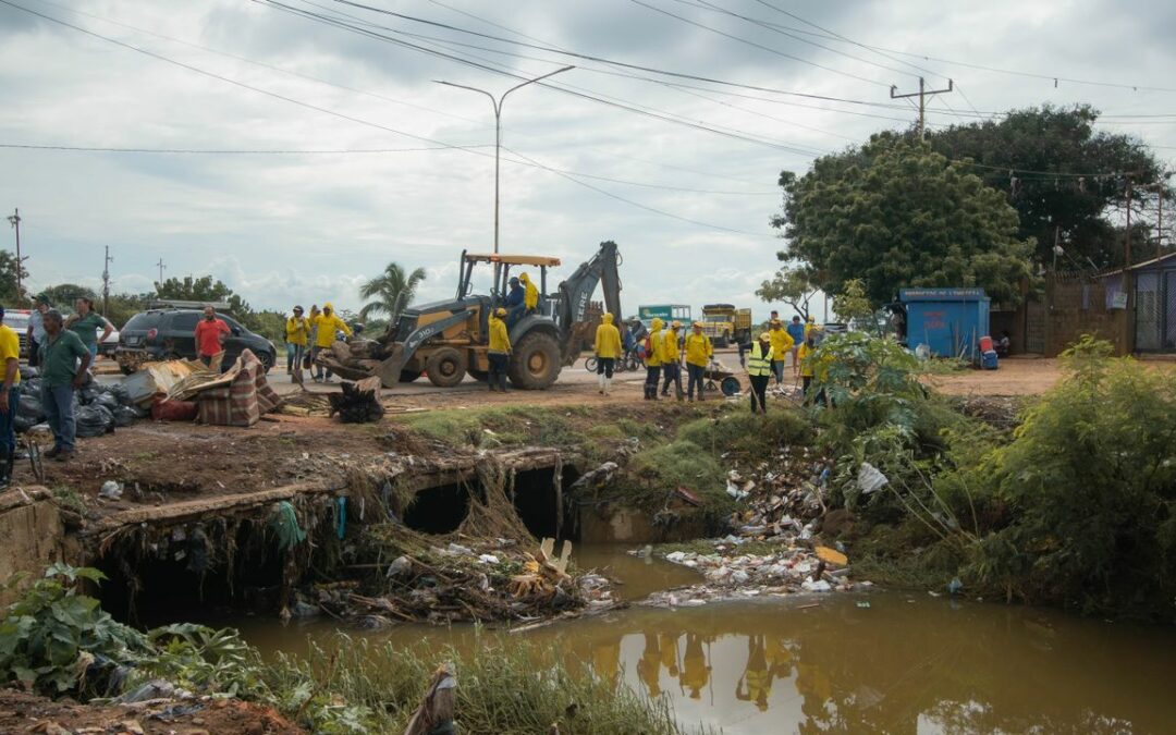 Alcaldía atiende incidencias tras las lluvias del 7 de noviembre en Maracaibo