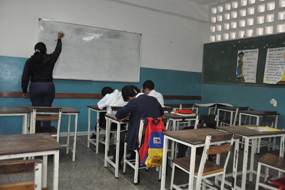 Déficit de docentes en Venezuela: 24% del personal no está capacitado ni formado para dar clases
