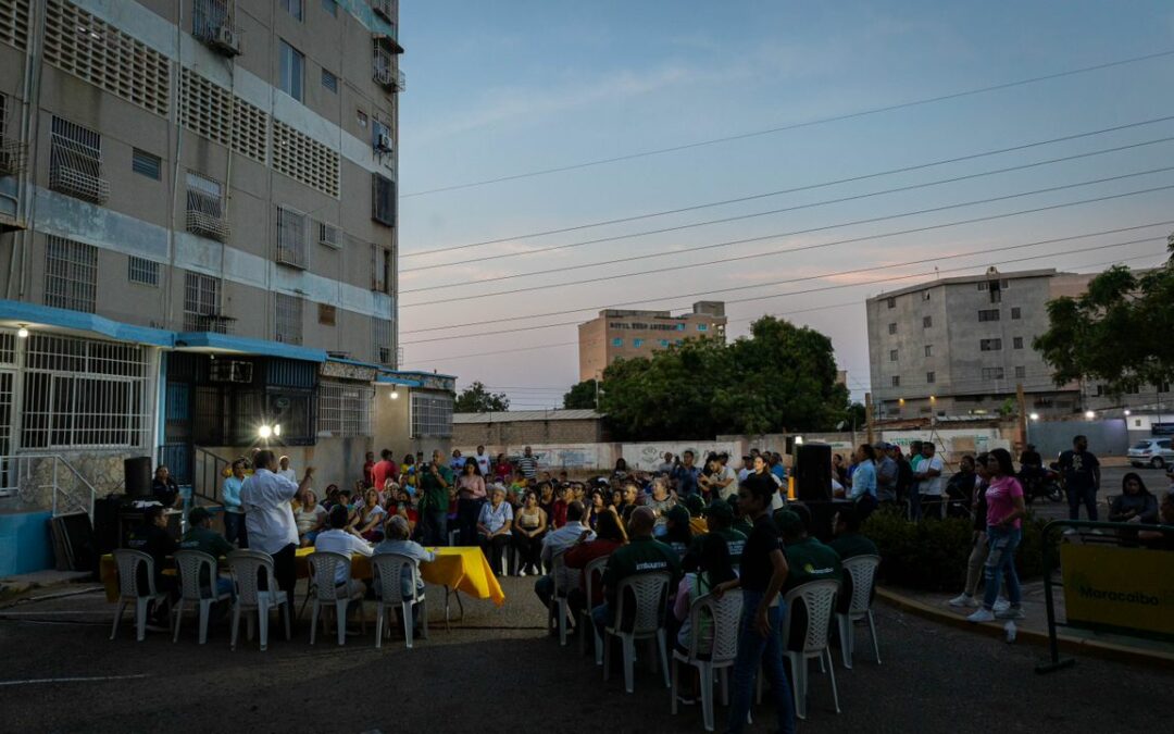 Alcaldía de Maracaibo lleva impermeabilización al Conjunto Residencial El Trébol