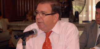 Candidatura de Edmundo González para la MUD fue admitida por el CNE