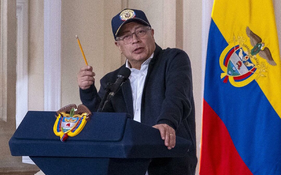 «Guerra es guerra», dice Petro tras la muerte de 15 disidentes de las FARC