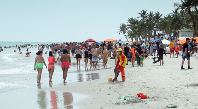 Visitantes plenaron las playas de Nueva Esparta y Falcón en Semana Santa