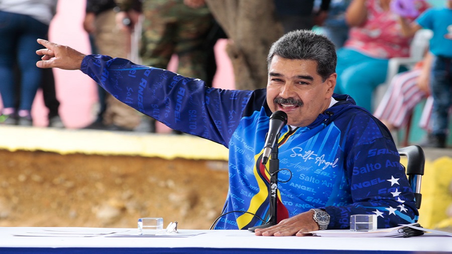 Maduro ordena a gobernadores y alcaldes destinar recursos para proyectos comunitarios