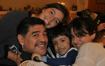 Hijos de Maradona piden trasladar el cuerpo del “10” del cementerio a un memorial