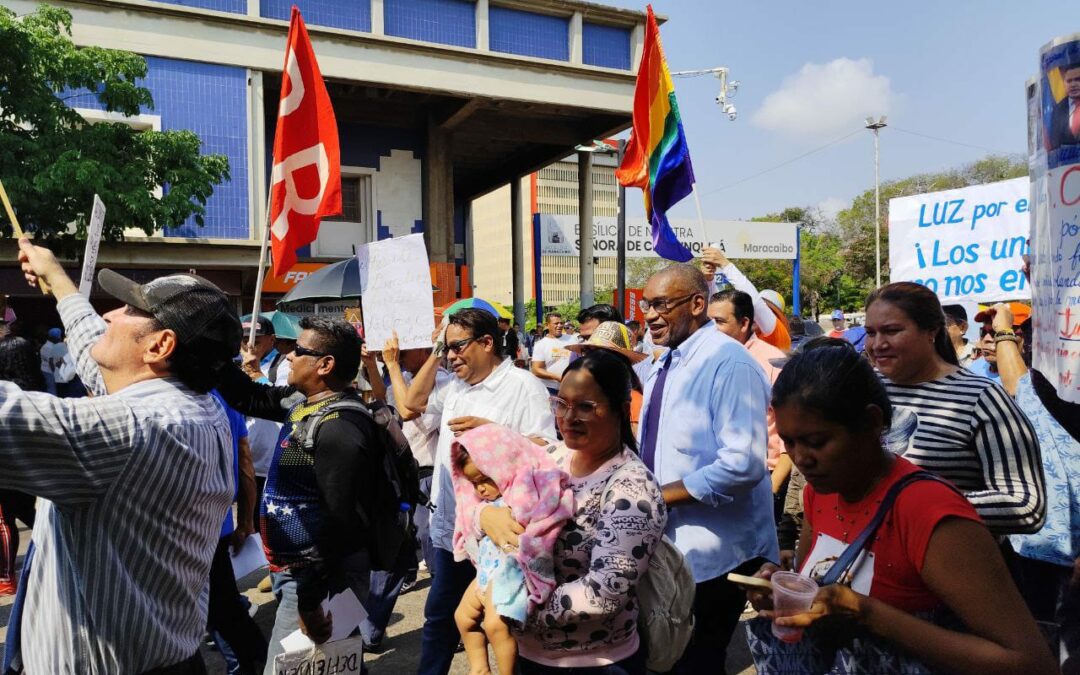 Legisladores zulianos acompañaron a trabajadores en la marcha del primero de mayo