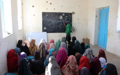 Talibanes confirman el envenenamiento de 79 mujeres en una escuela de Afganistán
