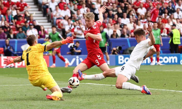 Eslovenia sorprende a Dinamarca con empate en el debut de la Eurocopa