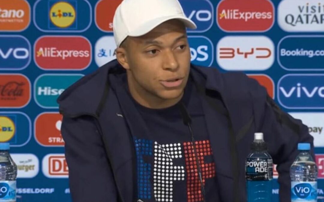 Mbappé llamó a los franceses a votar para evitar que los extremos lleguen al poder