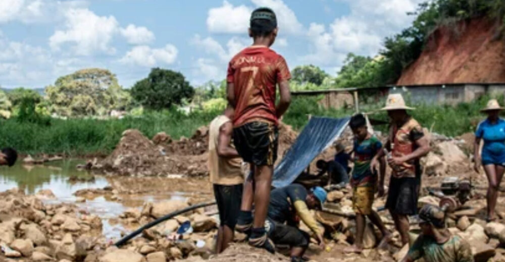 Fundaredes denuncia explotación infantil en el Arco Minero del Orinoco