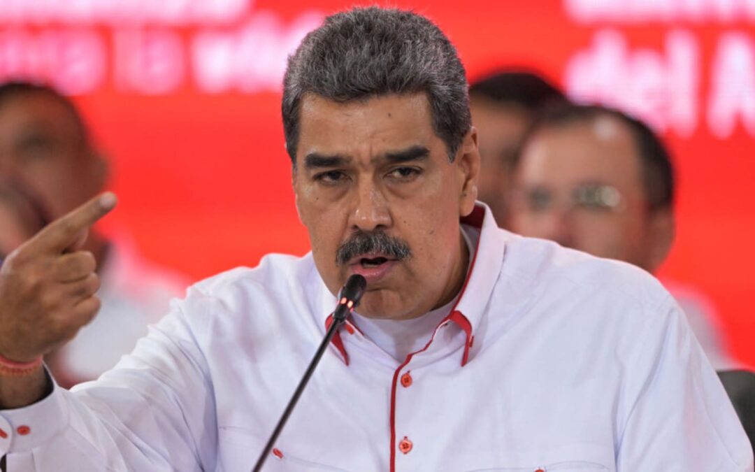 Maduro pide a empresarios subir las exportaciones para equilibrar la balanza comercial con Colombia