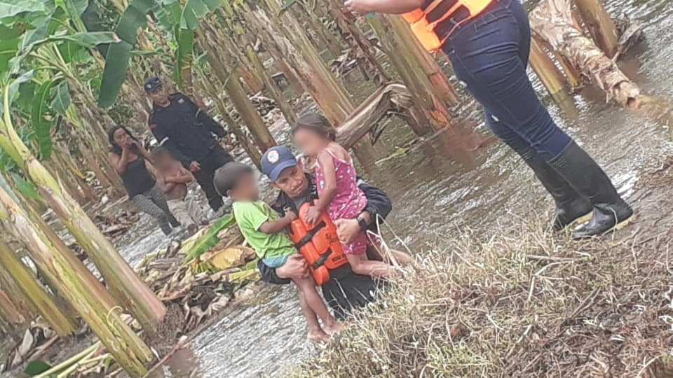 Rescataron a cuatro niños indígenas arrastrados por un río en Zulia