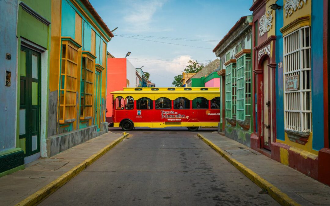 Tranvía de Maracaibo y su guía turístico postulados al Premio Nacional de Turismo 2024