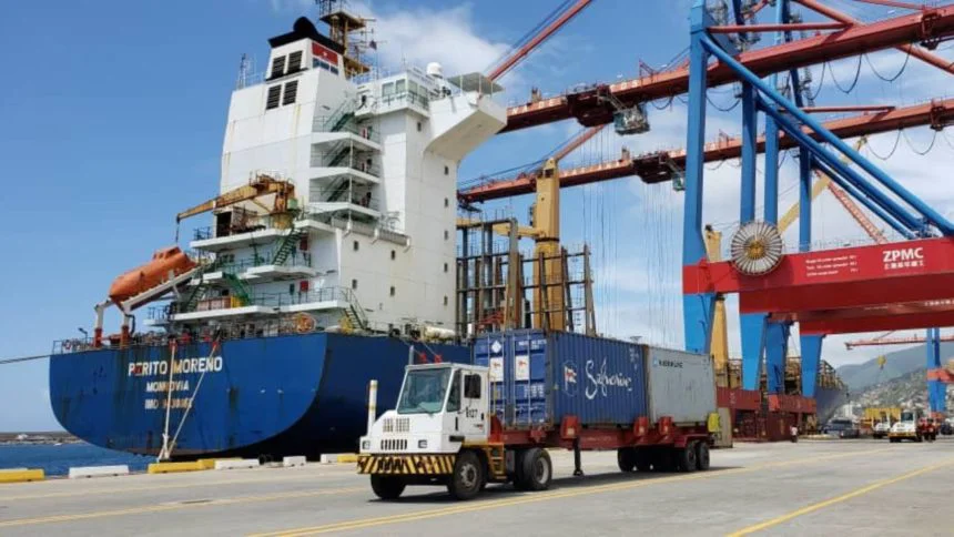 Suspensión de vuelos desde Venezuela a Panamá y Dominicana podría afectar la competitividad de exportaciones