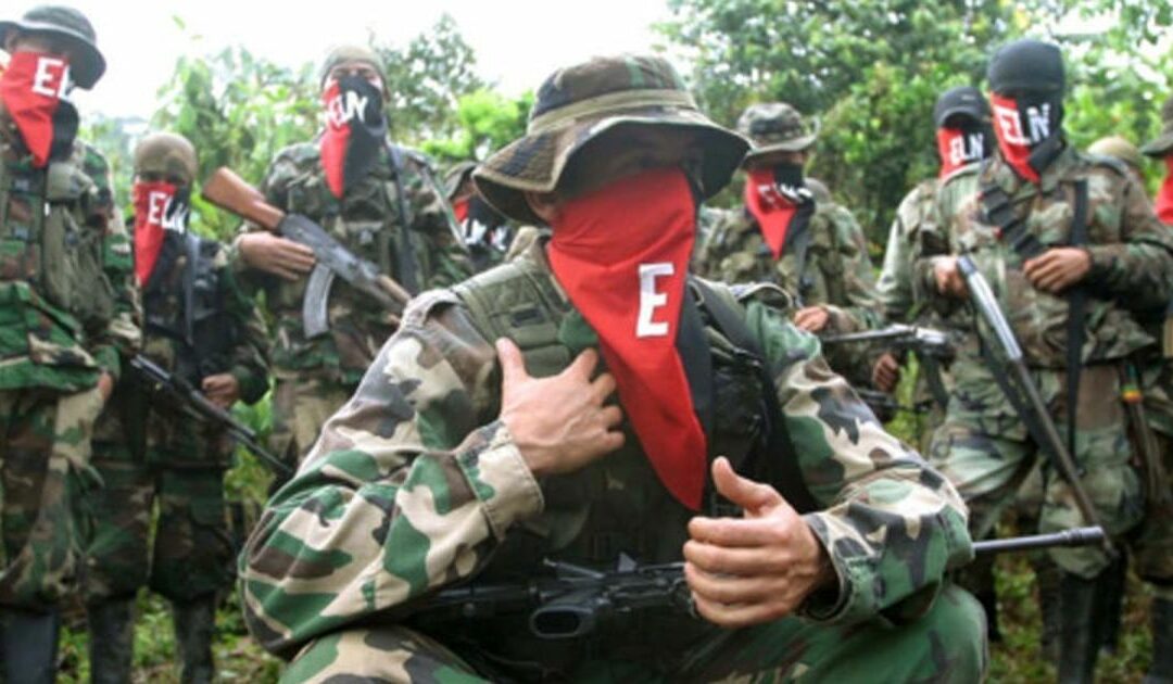 Desplegaron cinco mil militares en el noroeste de Colombia en respuesta al paro armado del ELN