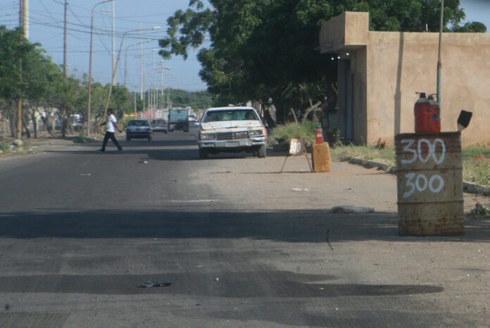 Prende en fuego a su padrastro en una venta ilegal de gasolina en El Marite