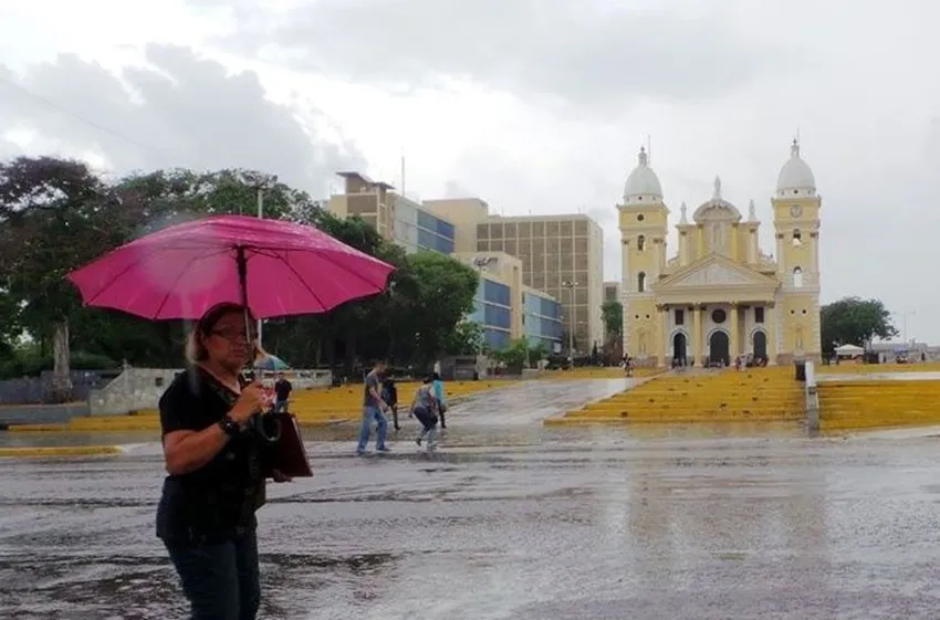 Pronostican lluvias, descargas eléctricas y ráfagas de viento en el Zulia