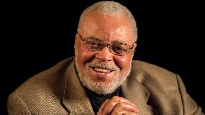 Falleció James Earl Jones, quien dio voz a Darth Vader