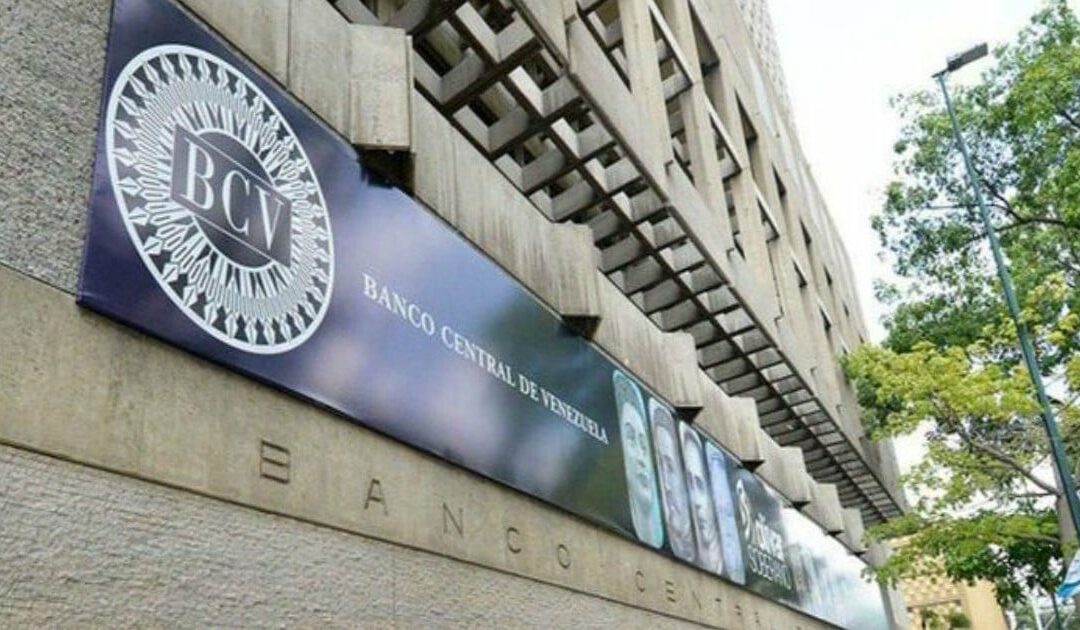 Brecha cambiaria entre dólar oficial y paralelo escala a 20,85 %