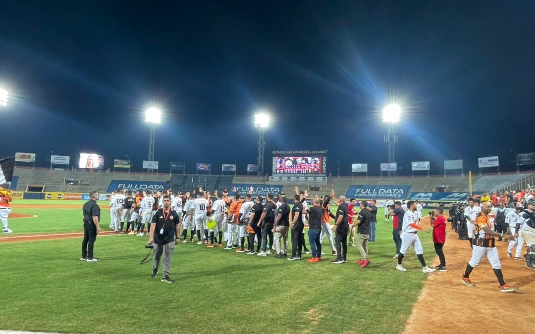 Águilas triunfó ante Bravos en el juego inaugural de Maracaibo