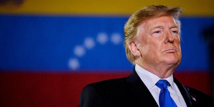 Trump suspende la entrada a EEUU de venezolanos con visados de turismo y negocios, estudiantes y de intercambio cultural