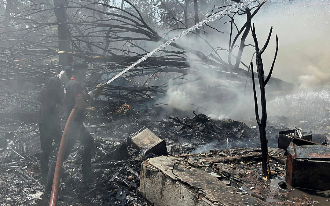 Se estrelló un avión con más de 240 personas a bordo en India