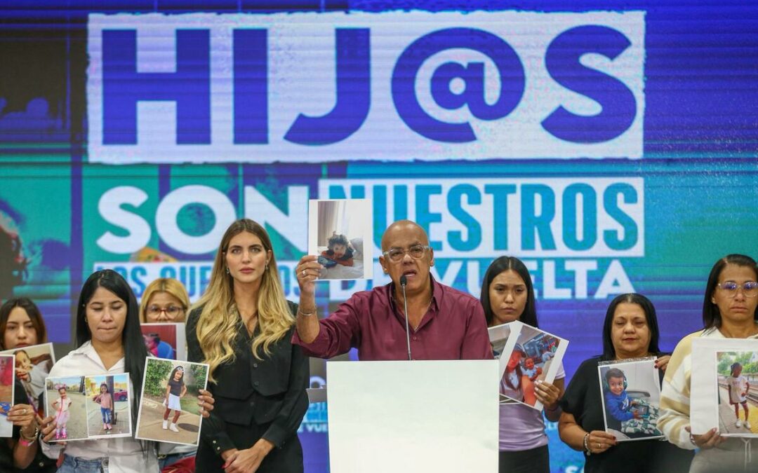 Jorge Rodríguez exige a EE. UU. devolver a los 18 niños “secuestrados”