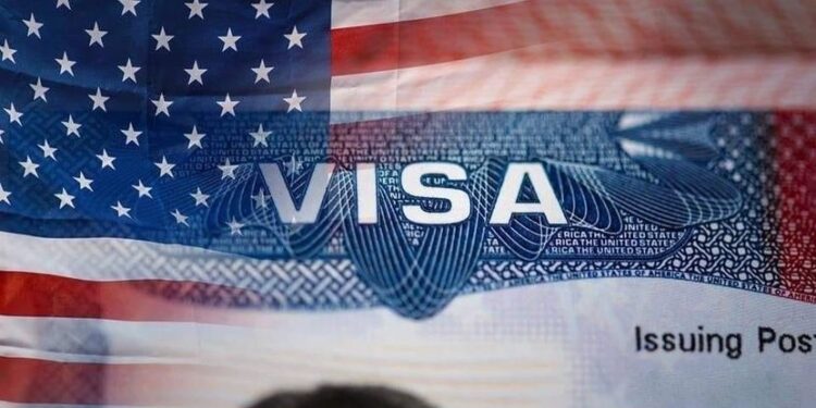 ¿Venezolanos con visa americana? Esto es lo que deben saber tras la nueva orden de Trump